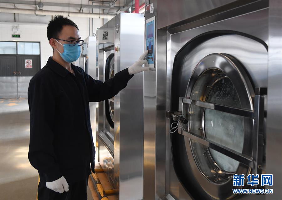 （聚焦疫情防控）（3）北京：加强列车卧具消毒 守护旅客乘车安全