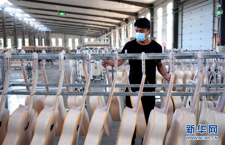 （经济）（4）河北武强：乐器产业奏响“脱贫致富曲”