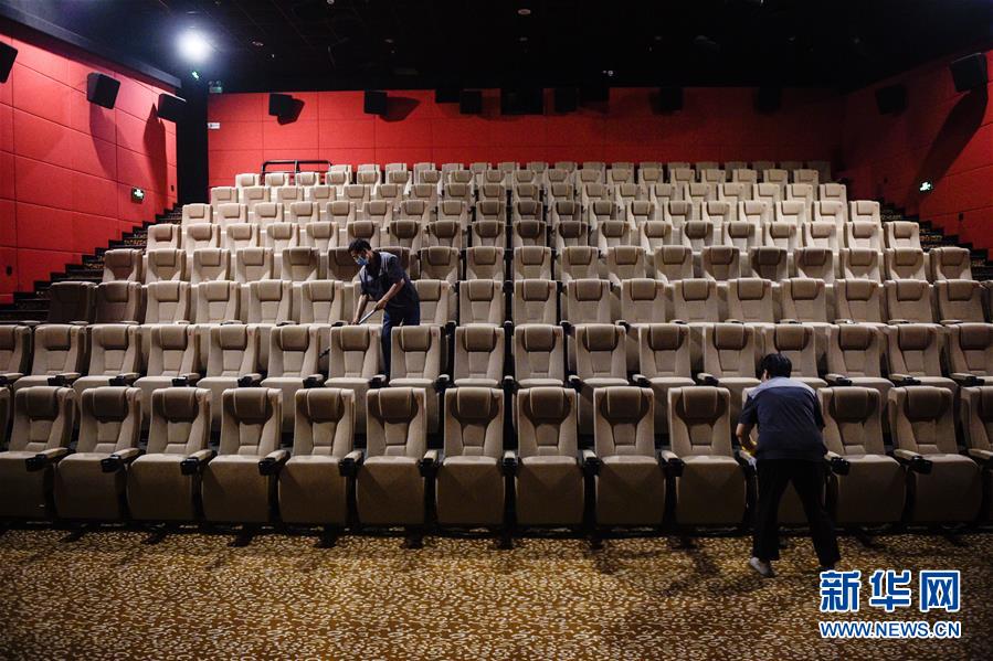 （社会）（1）探访北京电影院复工前消杀清洁工作
