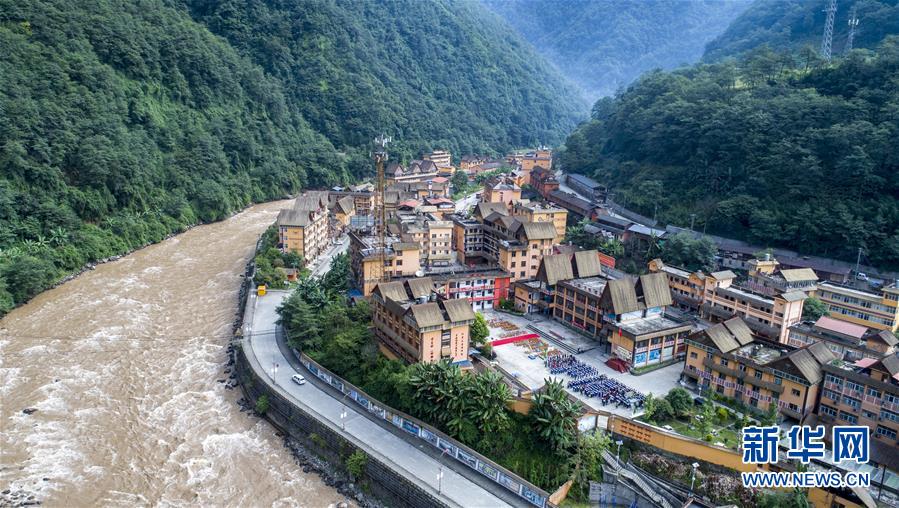 （新华全媒头条&middot;决战决胜脱贫攻坚&middot;督战未摘帽贫困县&middot;图文互动）（5）脱贫的歌声&mdash;&mdash;云南直过民族和人口较少民族共入新时代