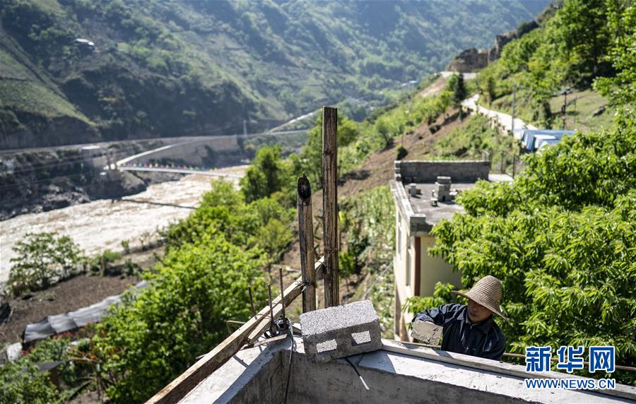 （新华全媒头条&middot;决战决胜脱贫攻坚&middot;督战未摘帽贫困县&middot;图文互动）（12）脱贫的歌声&mdash;&mdash;云南直过民族和人口较少民族共入新时代