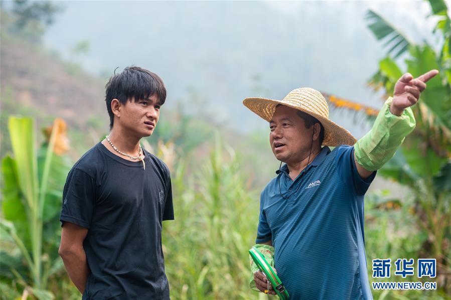 （新华全媒头条&middot;决战决胜脱贫攻坚&middot;督战未摘帽贫困县&middot;图文互动）（15）脱贫的歌声&mdash;&mdash;云南直过民族和人口较少民族共入新时代