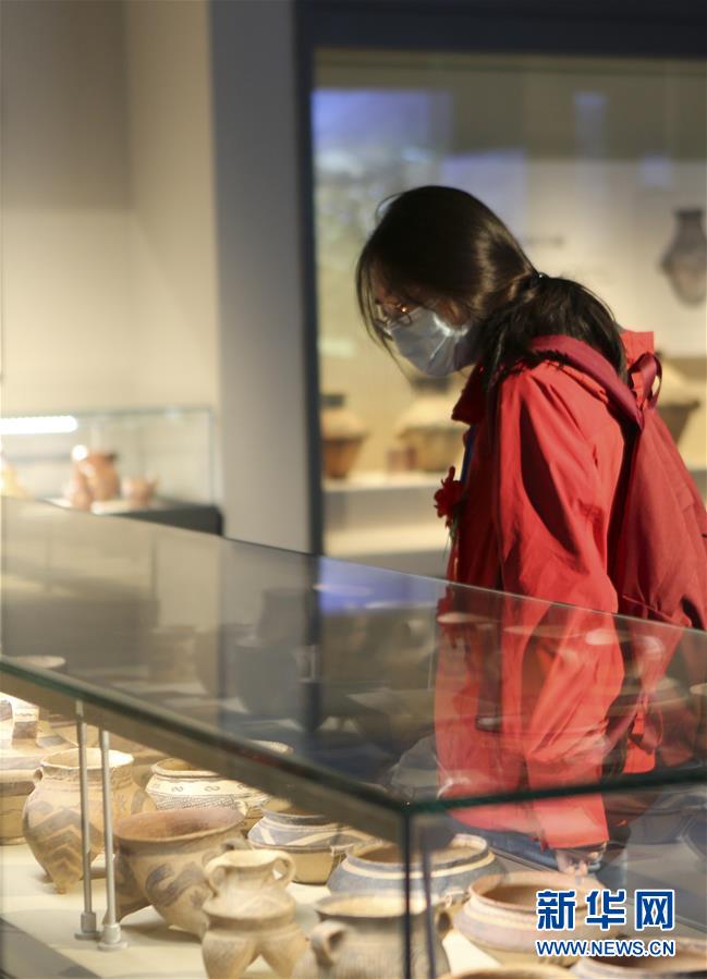 （文化）（1）甘肃临洮：马家窑彩陶精品展开幕