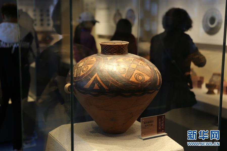 （文化）（3）甘肃临洮：马家窑彩陶精品展开幕