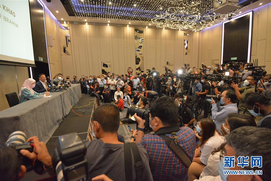 （国际）（2）马来西亚总理：现政府依然稳固 我仍是合法总理