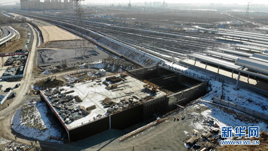 罕见低温!济莱高铁建设者 全力以赴战严寒