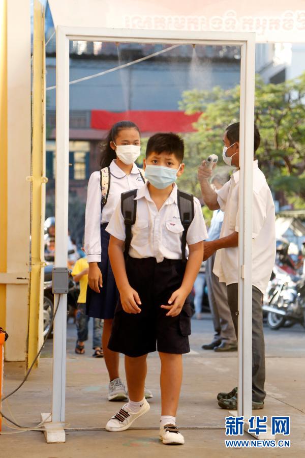 柬埔寨1月11日重新开放公立学校