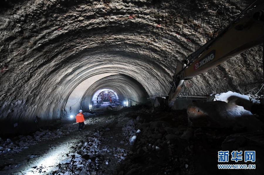 新建福厦铁路新云居山隧道顺利贯通 全长1669.82米