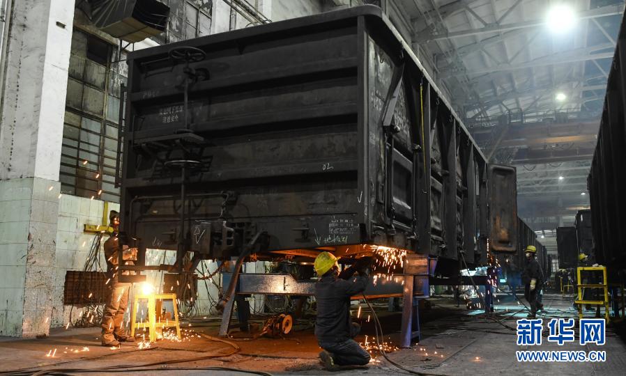 广西铁路：抢修货车 确保春运期间运力不受影响