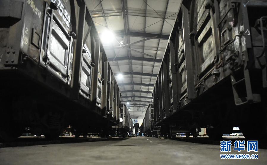 广西铁路：抢修货车 确保春运期间运力不受影响