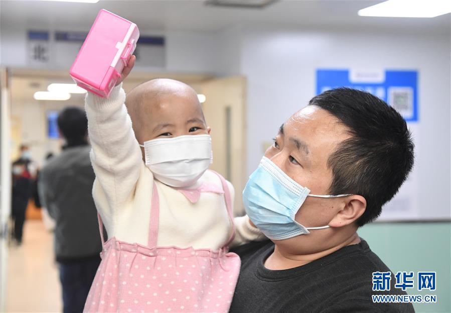 （图文互动）（17）&ldquo;抗癌小家&rdquo;：生命寒夜中的微温