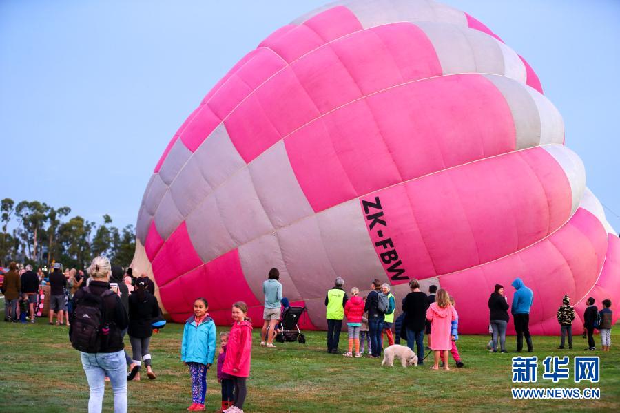 新西兰怀卡托热气球节开幕 为期五天