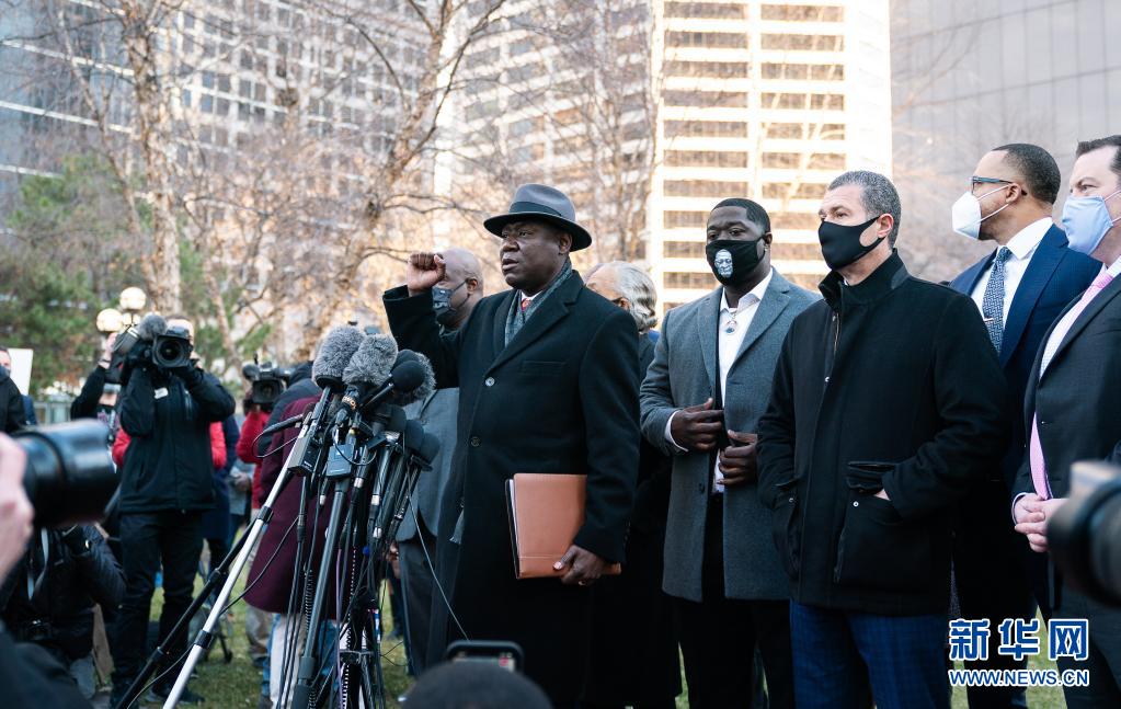 美国非裔男子弗洛伊德被警察暴力执法致死案29日开审