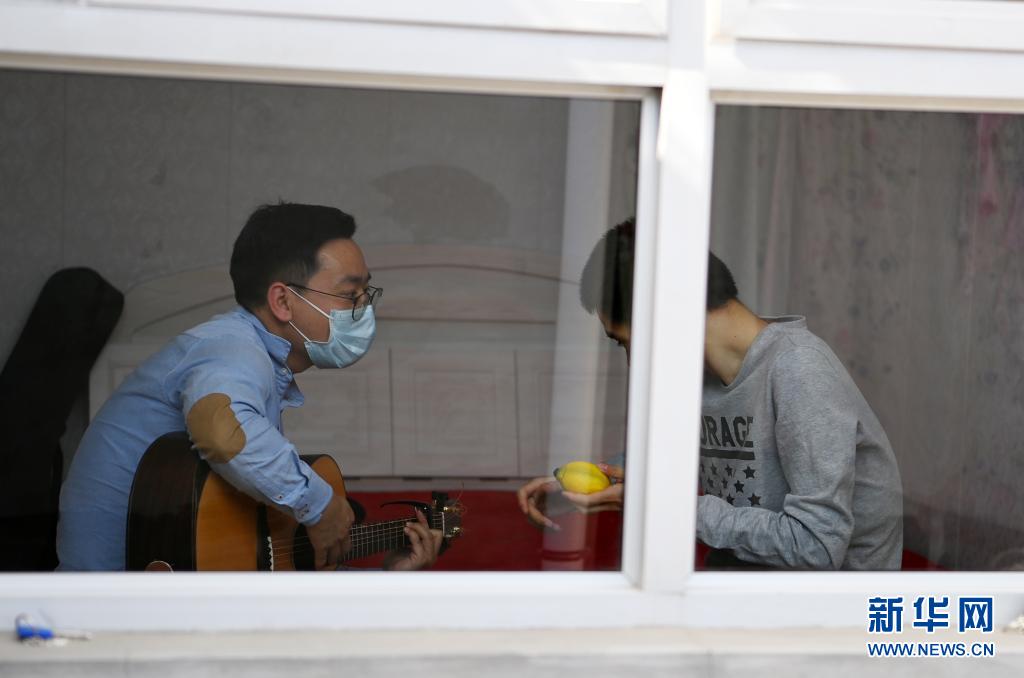 天津：让音符飘进“孤独世界”