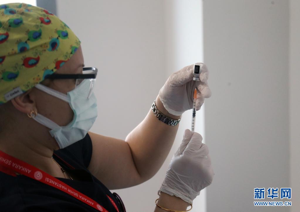 数据：土耳其单日新增新冠确诊病例超5万例