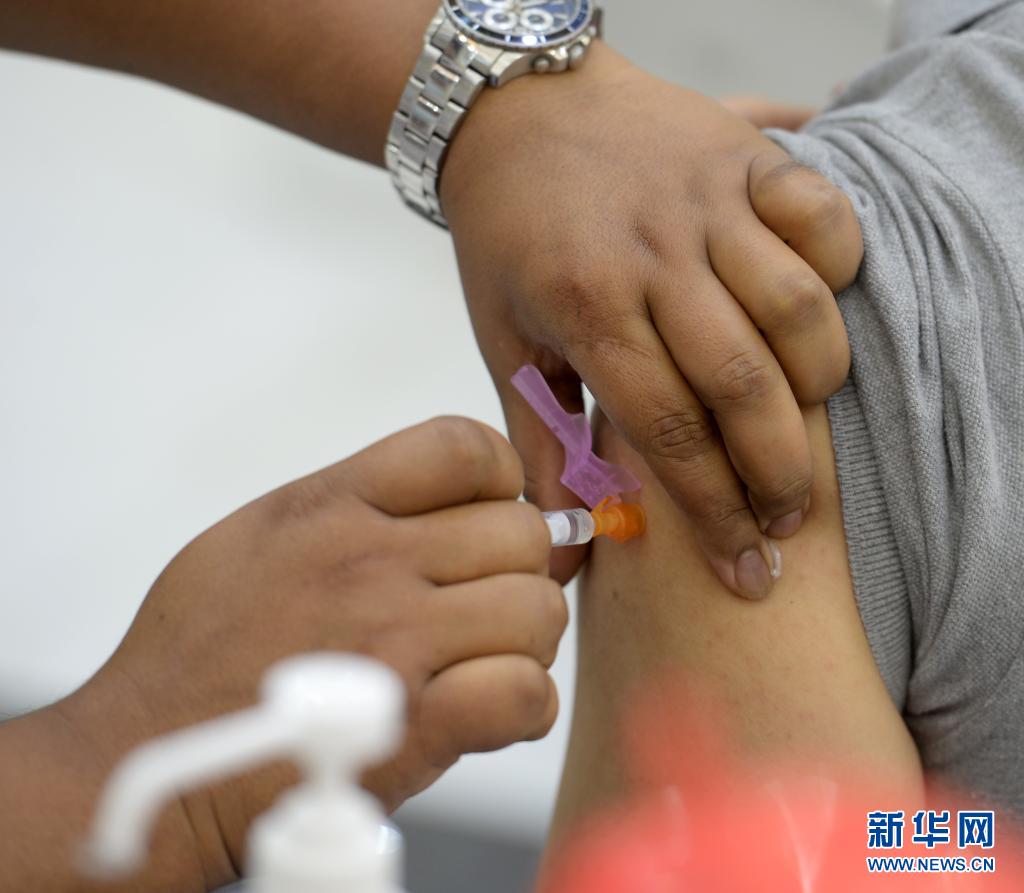 科威特：继续推进疫苗接种工作