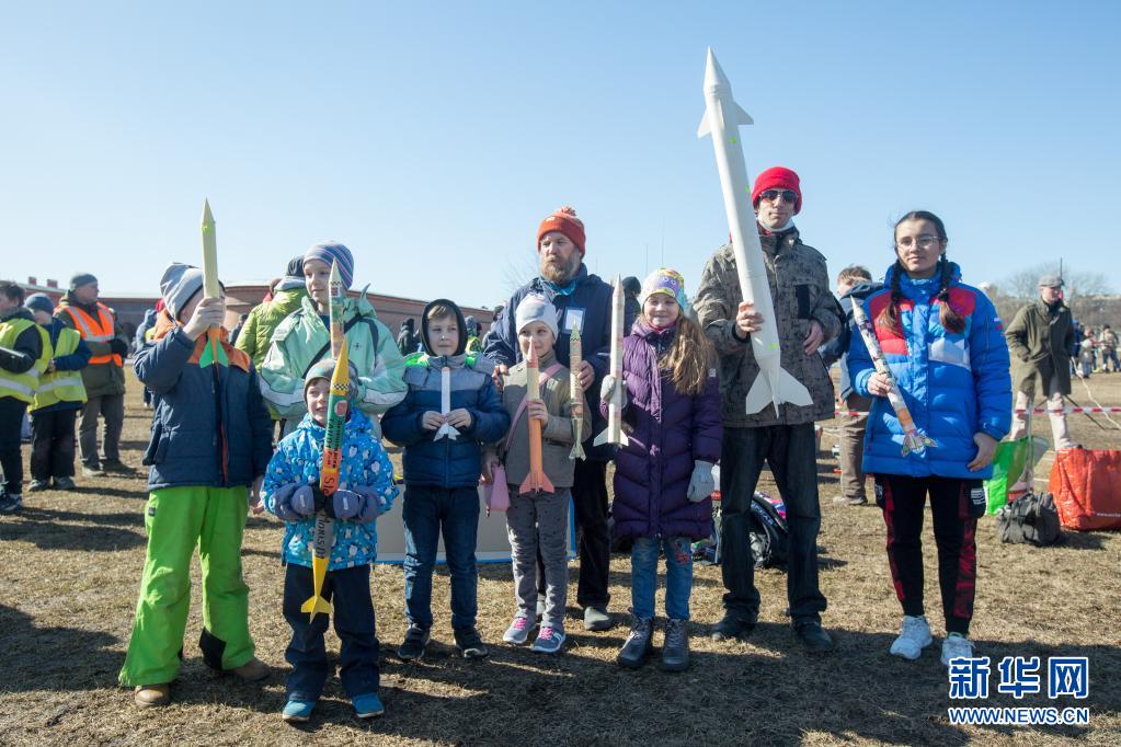 圣彼得堡举行火箭爱好者聚会 纪念加加林太空飞行60周年