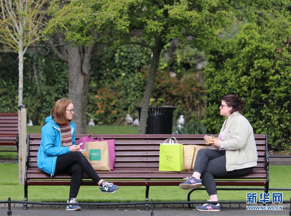 爱尔兰：管控已放松 距离需保持