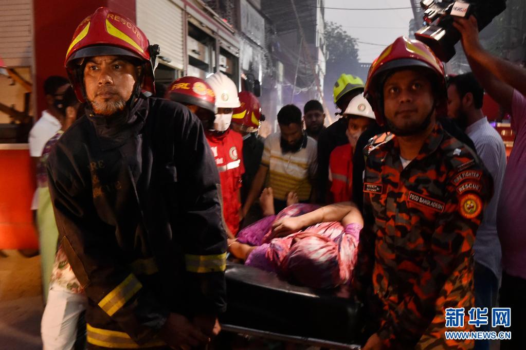 孟加拉国一化学仓库发生火灾致1死14伤