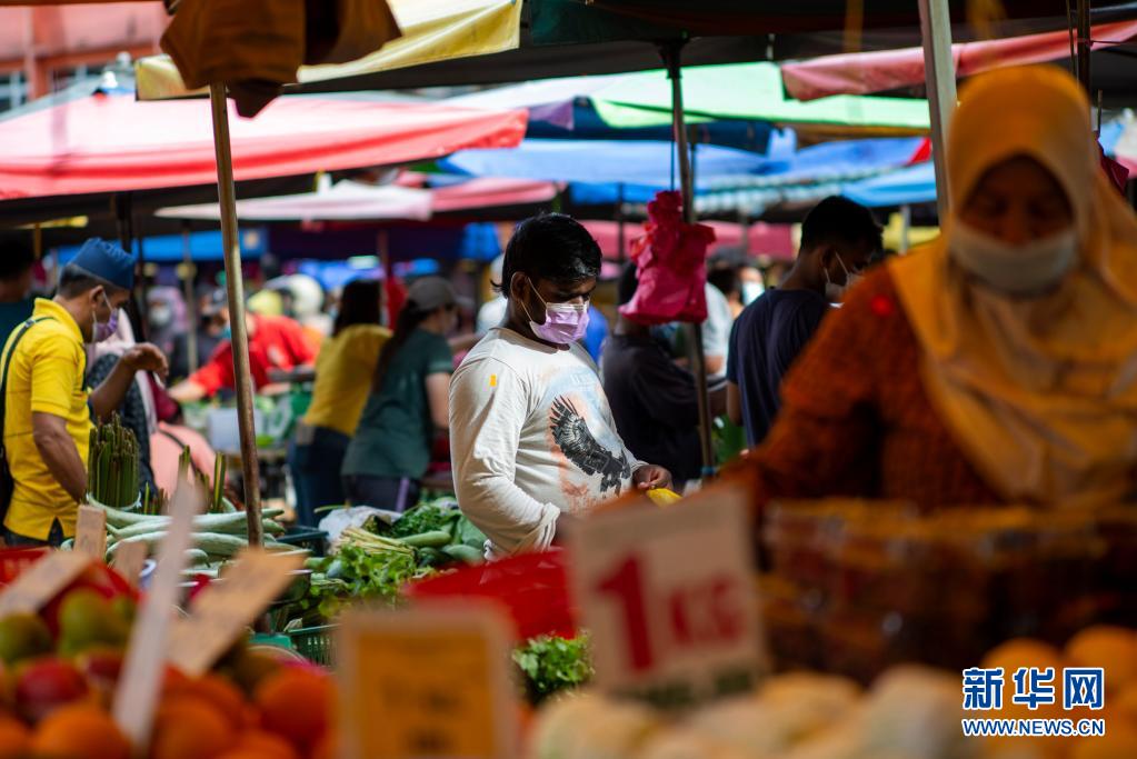 日增病例数上升 马来西亚首都再次实施“行动管制令”