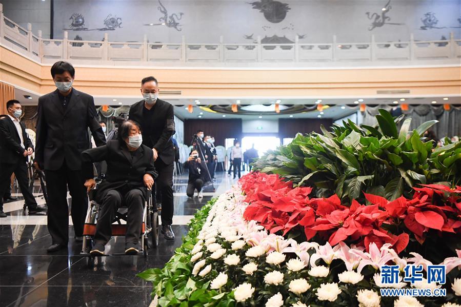 （镜观中国&middot;新华社国内新闻照片一周精选）（6）袁隆平遗体送别仪式在湖南长沙举行