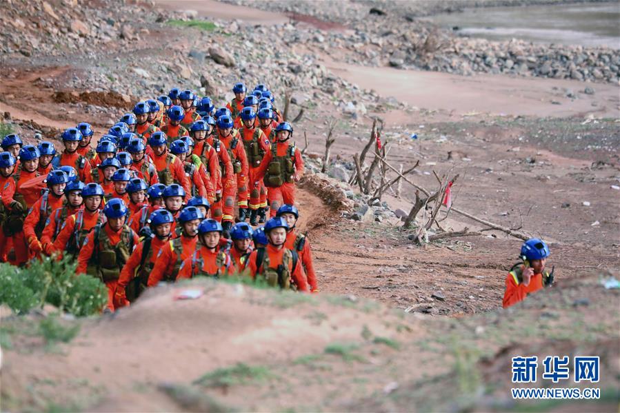 （镜观中国&middot;新华社国内新闻照片一周精选）（8）甘肃景泰山地越野赛搜救结束