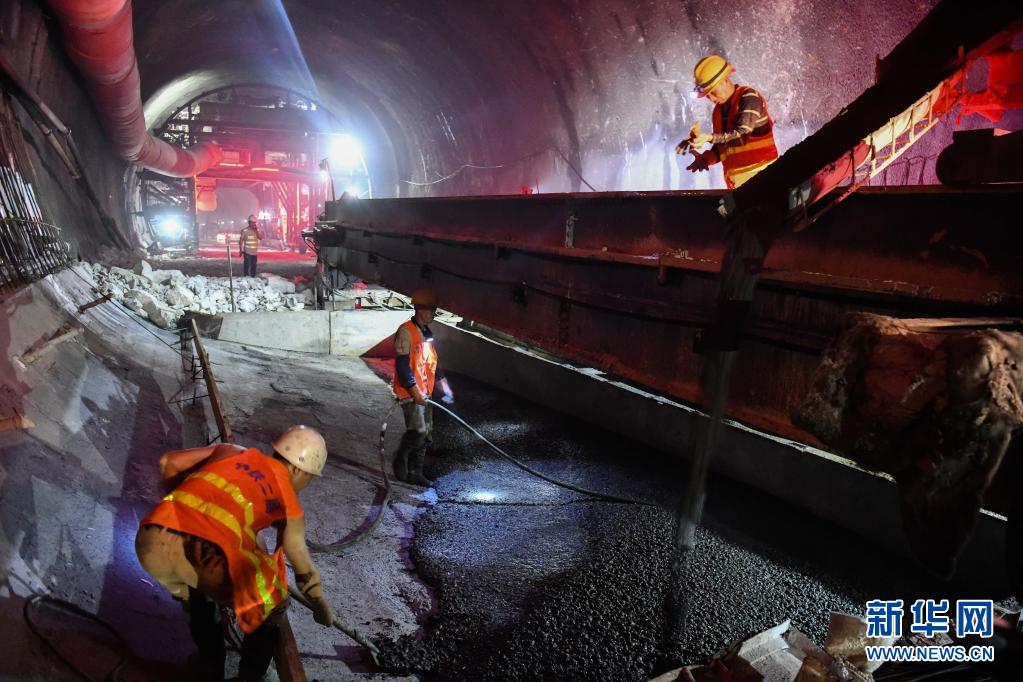 超过5000米！贵南高铁德兴隧道贯通