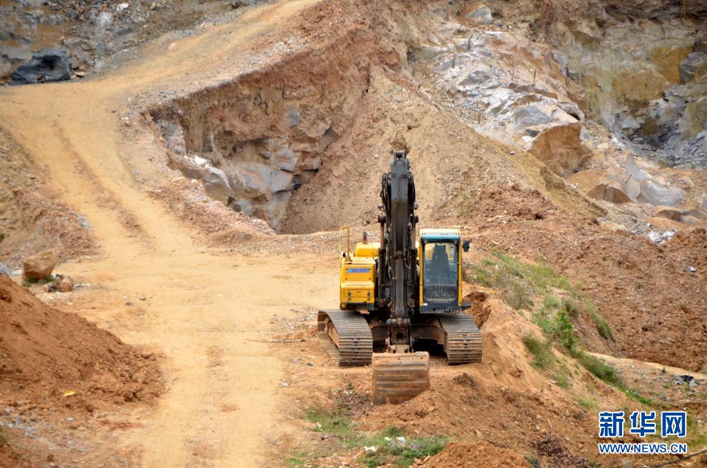 乌干达一采石场发生塌方 造成至少4人死亡