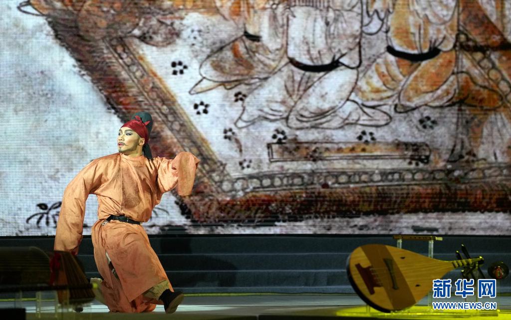 舞姿雅致！唐乐舞《满园春色乞婆娑》西安首演