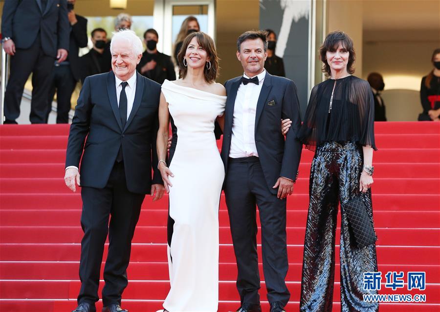 （国际）（1）戛纳电影节：主竞赛单元影片《一切顺利》首映