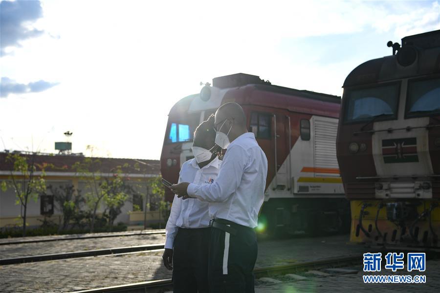 （国际&middot;图文互动）（9）通讯：蒙内铁路上的异国师徒情