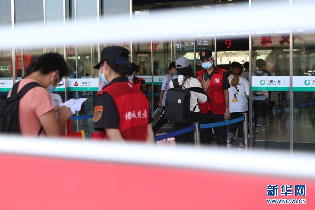 郑州：防疫一线的坚守