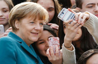 默克爾高中變&ldquo;萬人迷&rdquo;