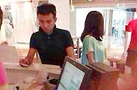 文章道歉後又與姚笛逛街