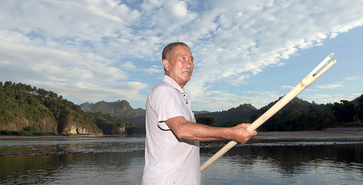 摆渡老人与20条生命