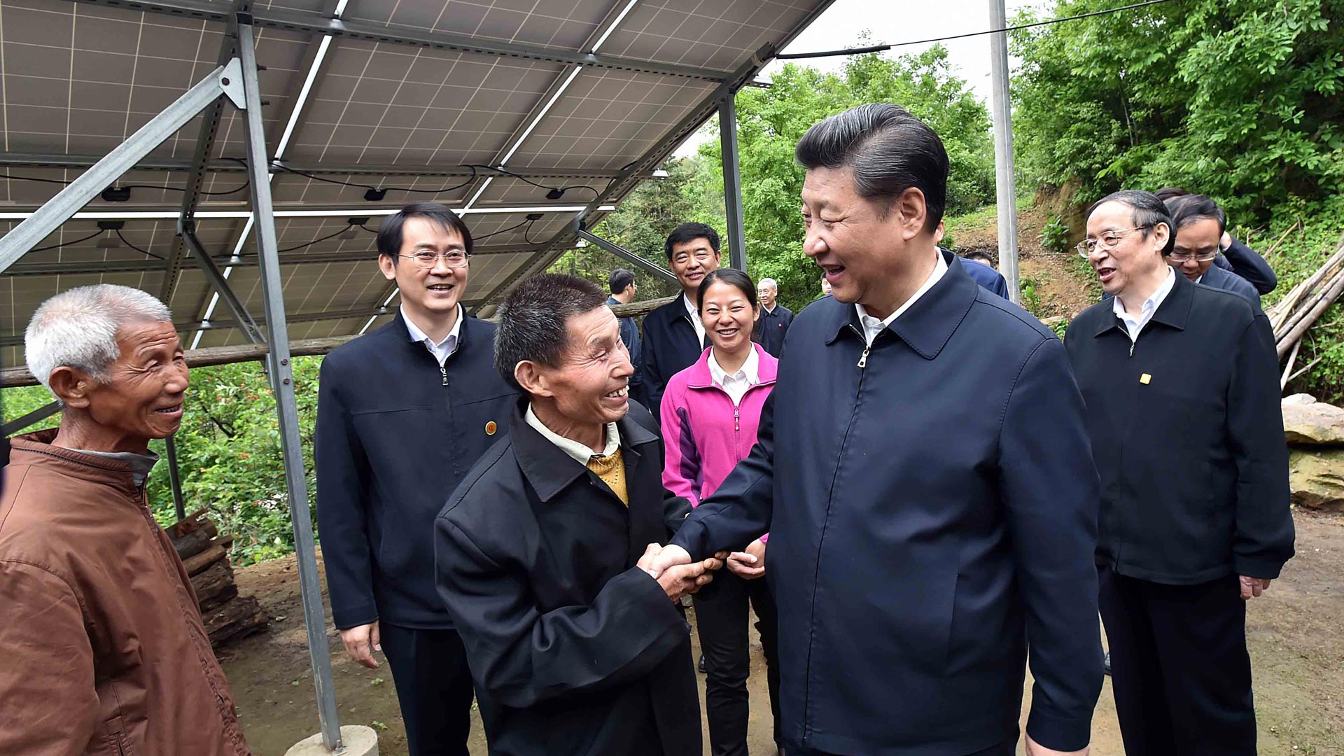 习近平在安徽调研精彩图集