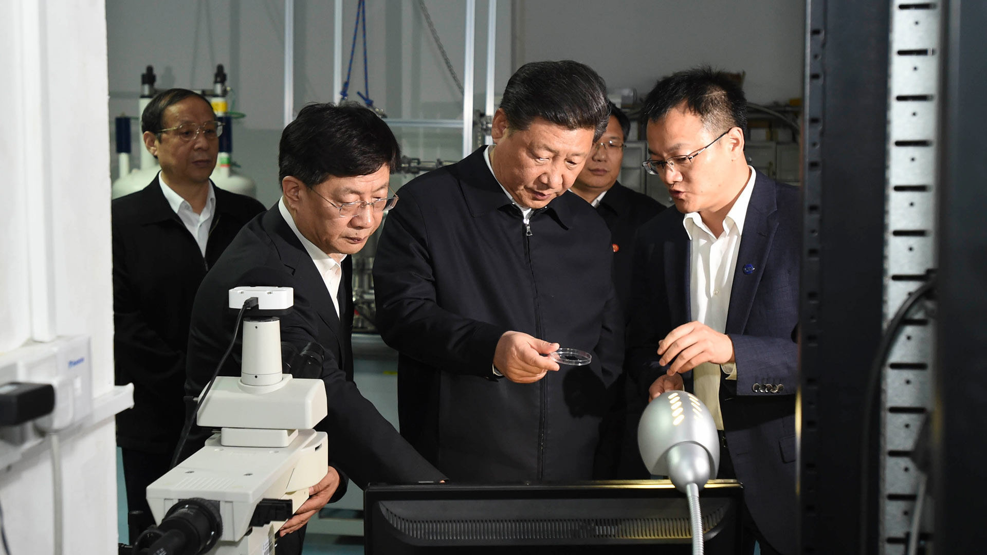 习近平在安徽调研精彩图集