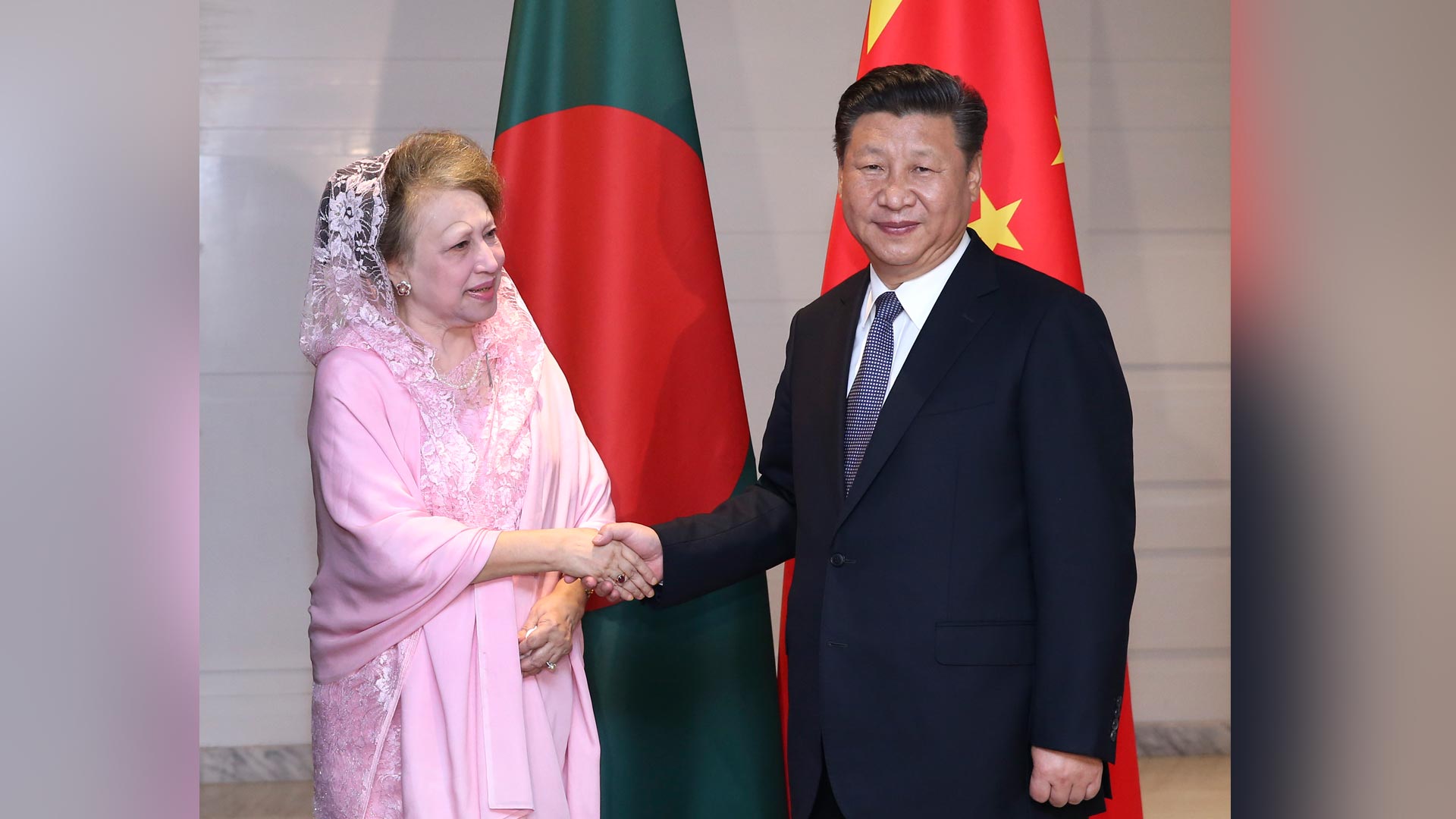 习近平会见孟加拉国民族主义党主席卡莉达·齐亚