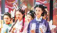 新华全媒+丨国庆长假里的&ldquo;国潮国风&rdquo;