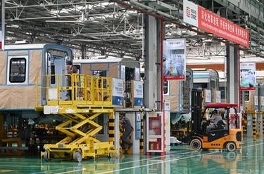 轨道上的列车跑出天津制造&ldquo;加速度&rdquo;