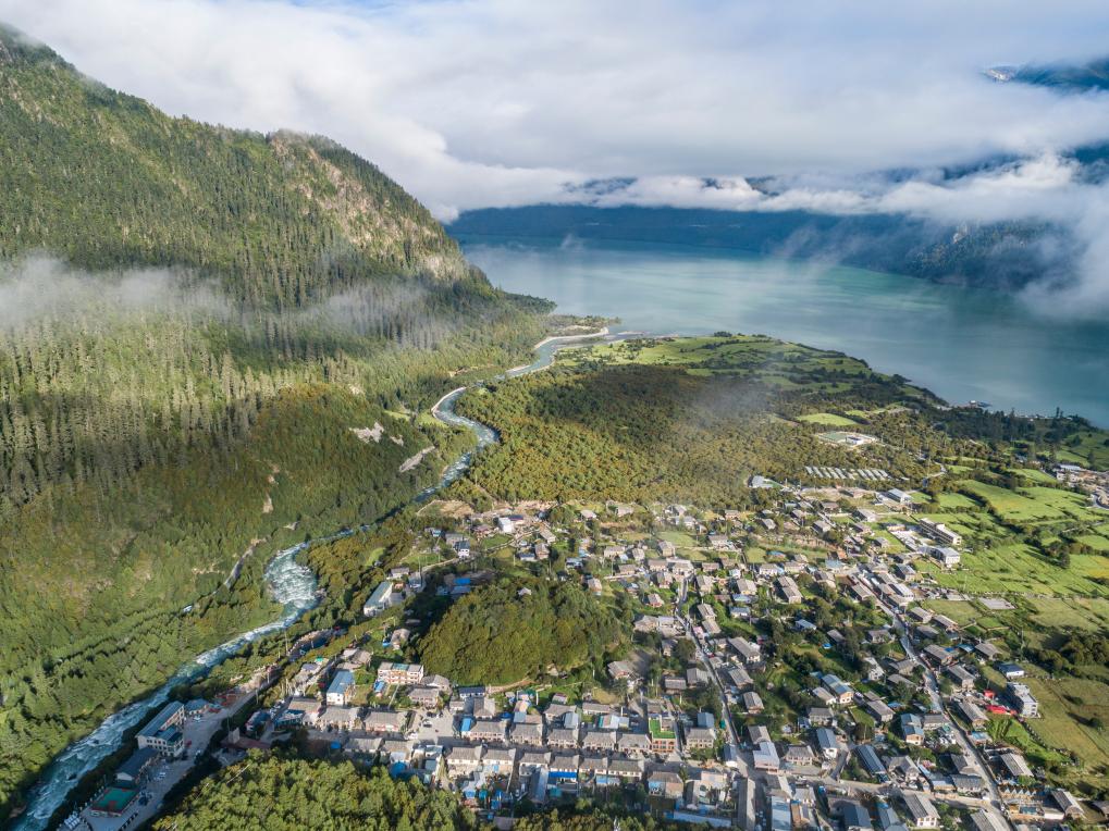 西藏：生态旅游唤醒&ldquo;遗忘的村落&rdquo;
