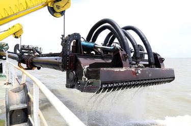 保畅&ldquo;黄金水道&rdquo; 长江口航道疏浚工程忙