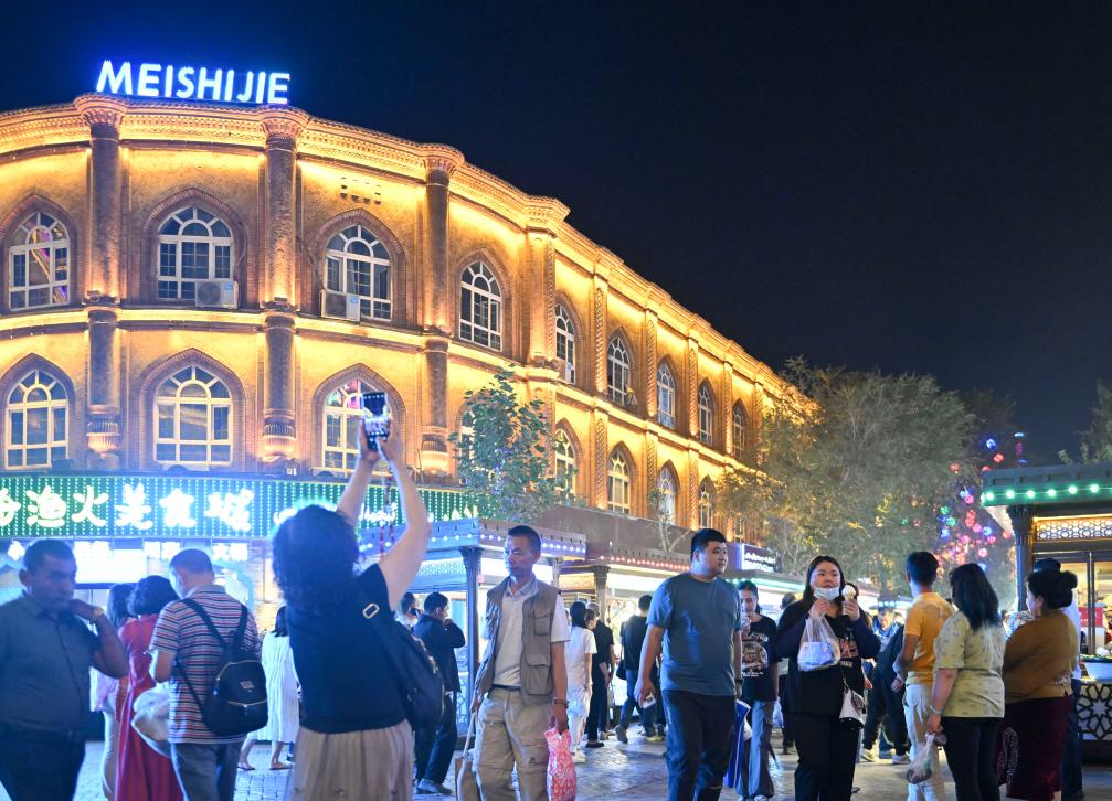 高质量发展调研行丨新疆喀什：发展&ldquo;夜经济&rdquo; 激发消费活力