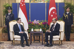 韓正會見新加坡總統尚達曼