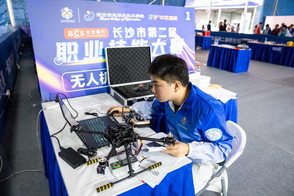 湖南长沙：&ldquo;能工巧匠&rdquo;大比武