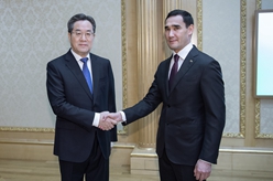 丁薛祥訪問土庫曼斯坦並主持中土合作委員會第六次會議