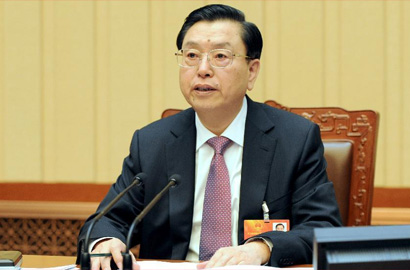 十二届全国人大一次会议主席团举行第八次会议