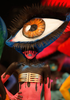 马耳他时装周 超现实主义席卷T台