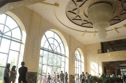 &ldquo;鬥篷黨&rdquo;現身鬧市偷盜