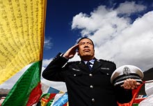 王成元：三江源道路的守护者